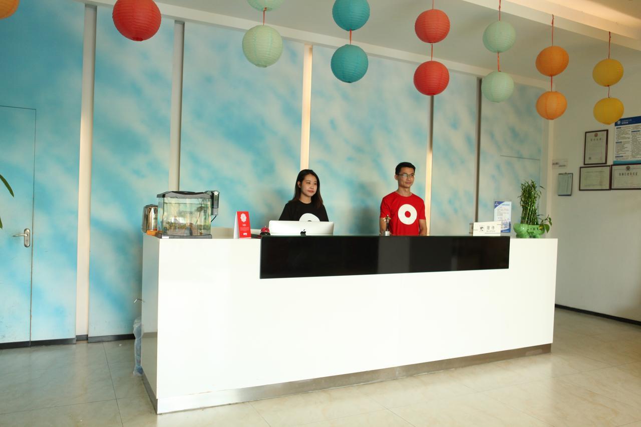 Oyo8001 Tiandi Hotel Shenzhen Esterno foto