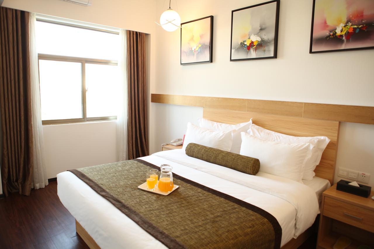 Oyo8001 Tiandi Hotel Shenzhen Esterno foto