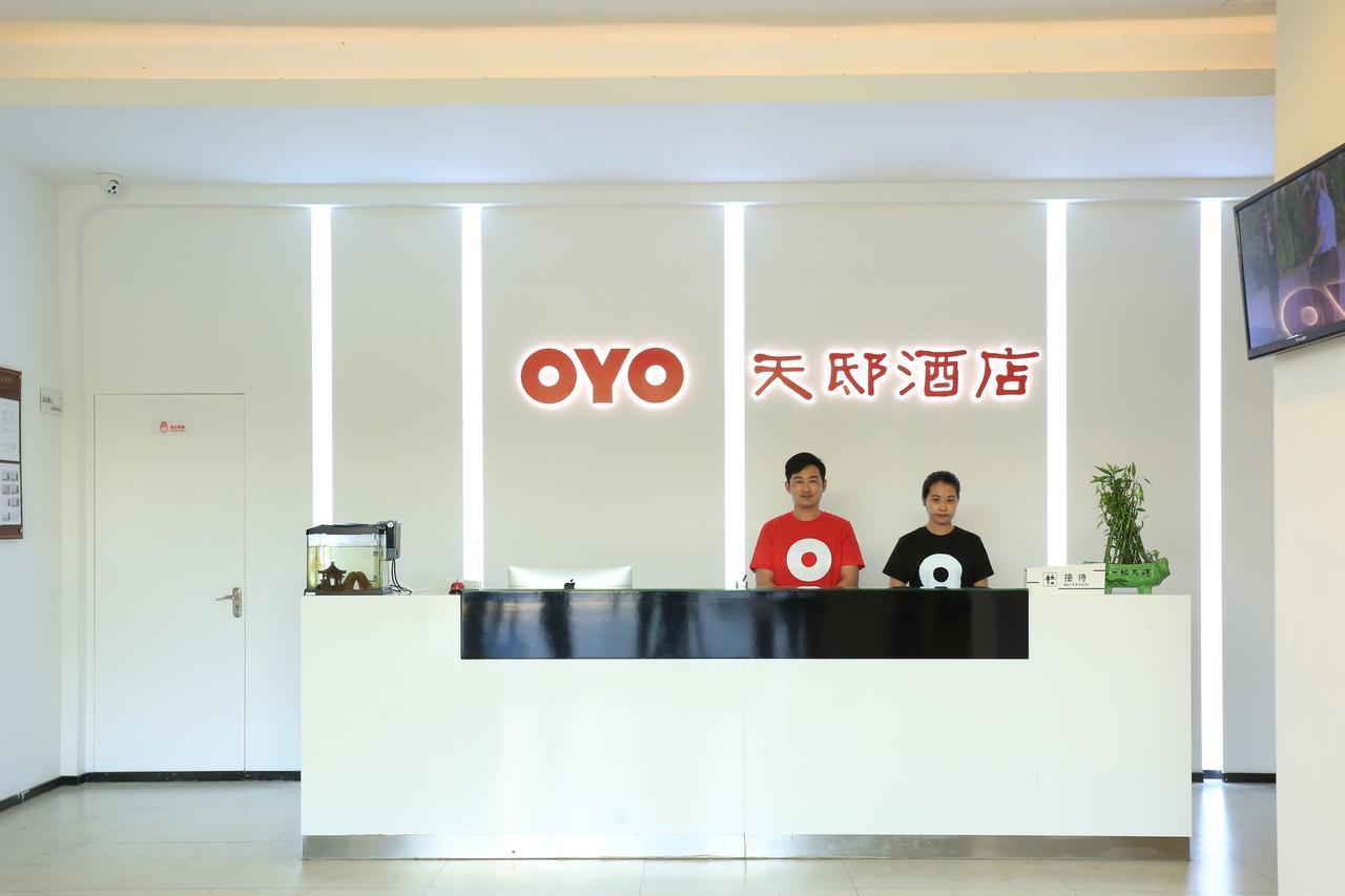 Oyo8001 Tiandi Hotel Shenzhen Esterno foto