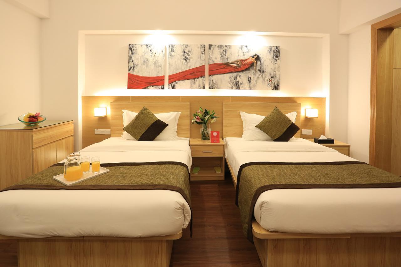 Oyo8001 Tiandi Hotel Shenzhen Esterno foto