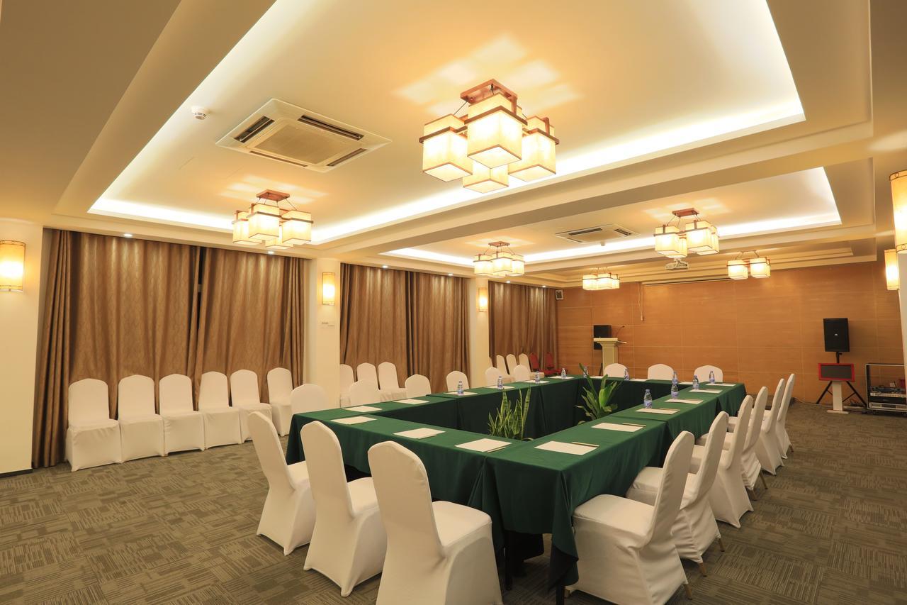 Oyo8001 Tiandi Hotel Shenzhen Esterno foto