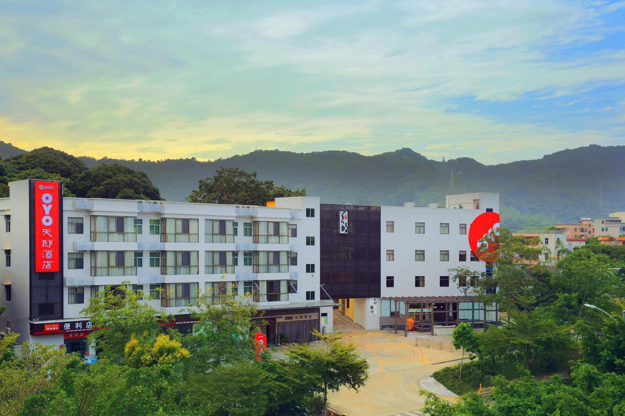 Oyo8001 Tiandi Hotel Shenzhen Esterno foto