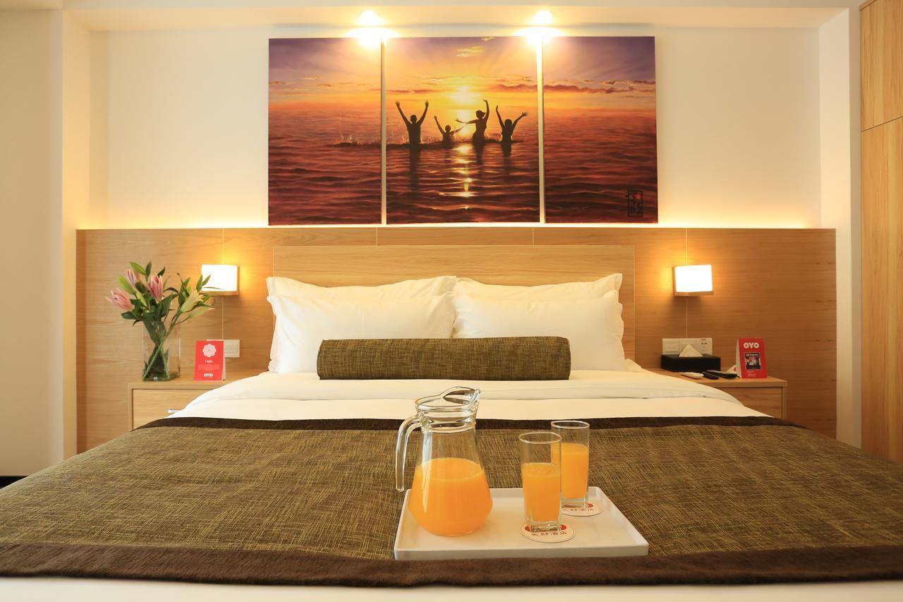 Oyo8001 Tiandi Hotel Shenzhen Esterno foto