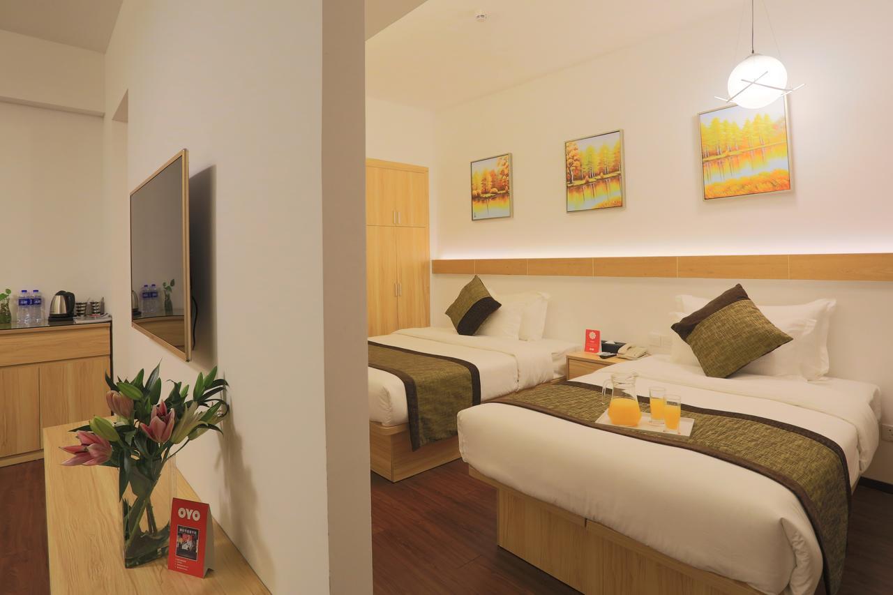 Oyo8001 Tiandi Hotel Shenzhen Esterno foto