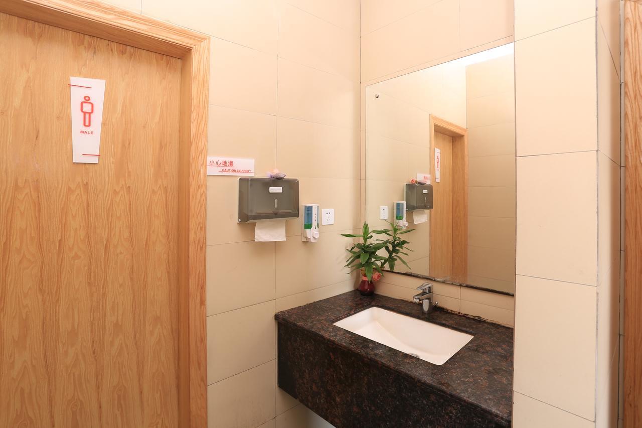 Oyo8001 Tiandi Hotel Shenzhen Esterno foto